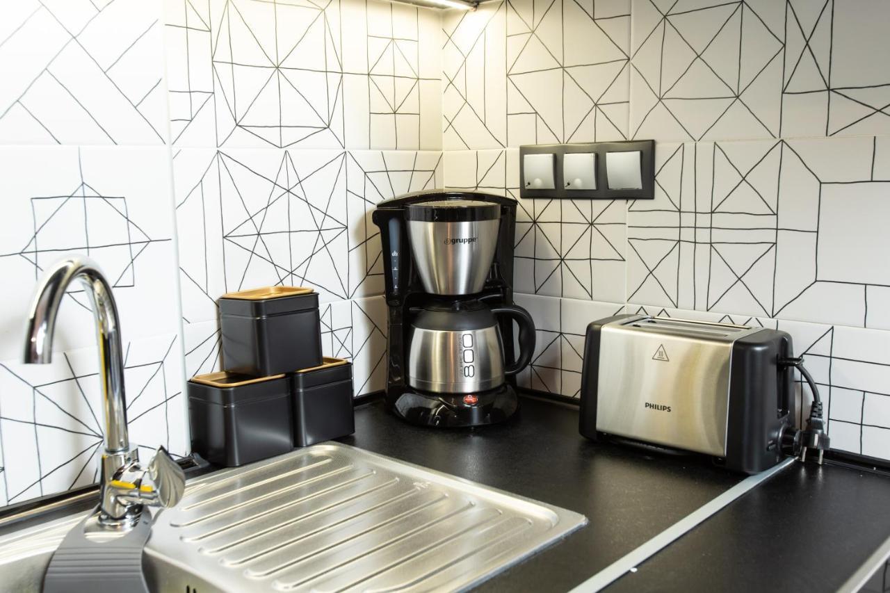 Downtown Luxury Boutique Suites : The Yellow Suite 塞萨洛尼基 外观 照片