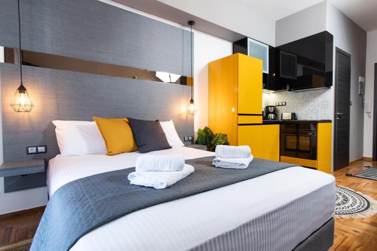 Downtown Luxury Boutique Suites : The Yellow Suite 塞萨洛尼基 外观 照片