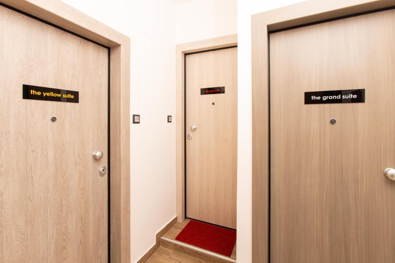 Downtown Luxury Boutique Suites : The Yellow Suite 塞萨洛尼基 外观 照片