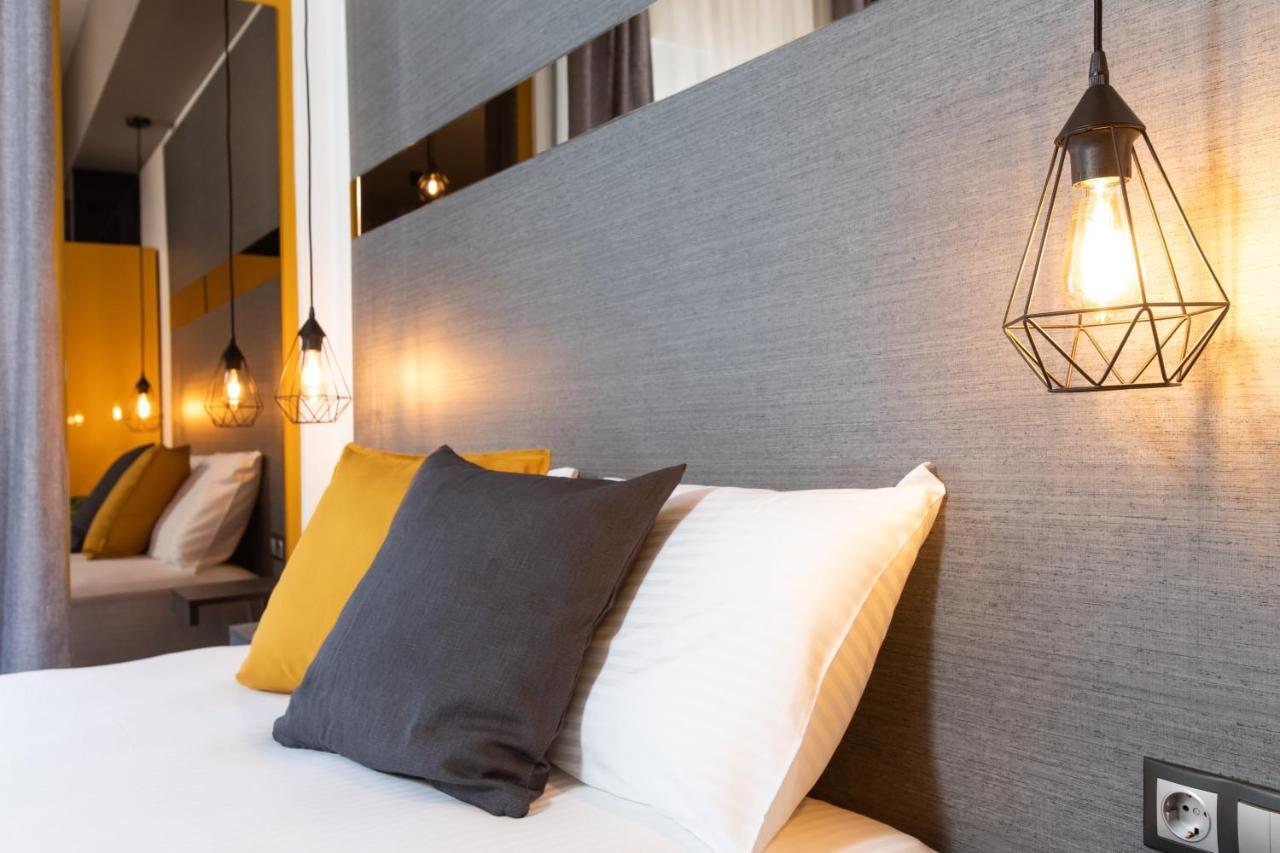 Downtown Luxury Boutique Suites : The Yellow Suite 塞萨洛尼基 外观 照片